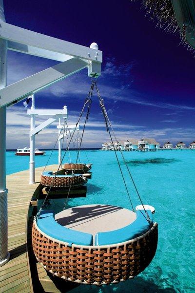 Centara Grand Island Resort and Spa Maldives, Maldivi 4